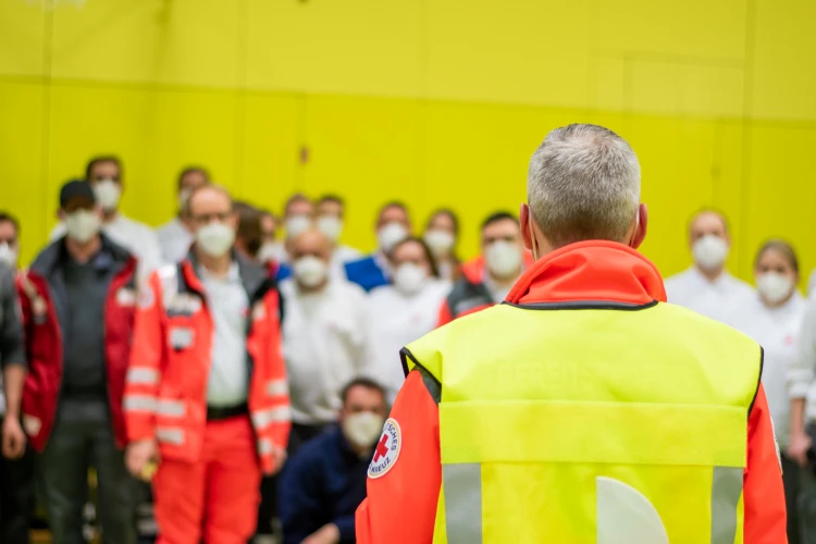Marcel Huber Einrichtung einer Notunterkunft DRK - 2